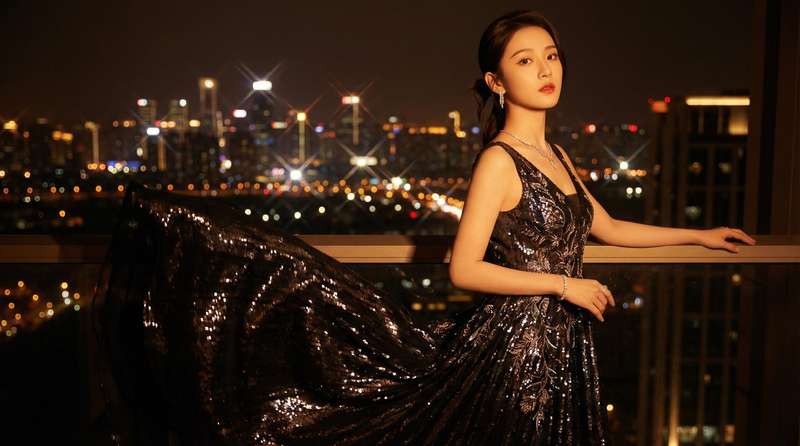 蕾丝内衣视频达人